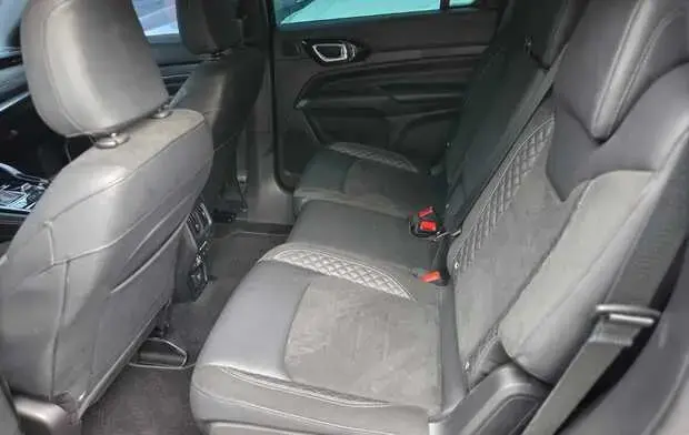 Jeep Commander Blackhawk 2.0 Hurricane