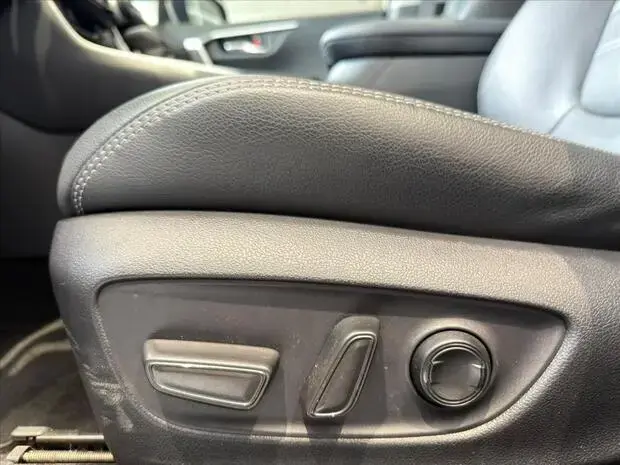 Toyota RAV4 2.5 VVT-IE HYBRID SX CONNECT AWD CVT