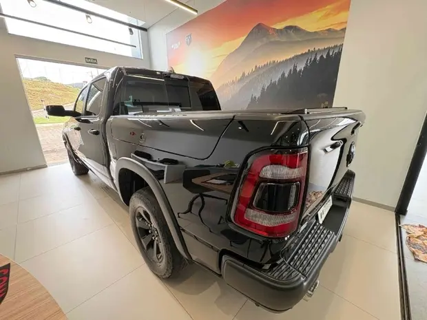 Ram 1500 5.7 V8 GASOLINA REBEL CD 4X4 AUTOMÁTICO