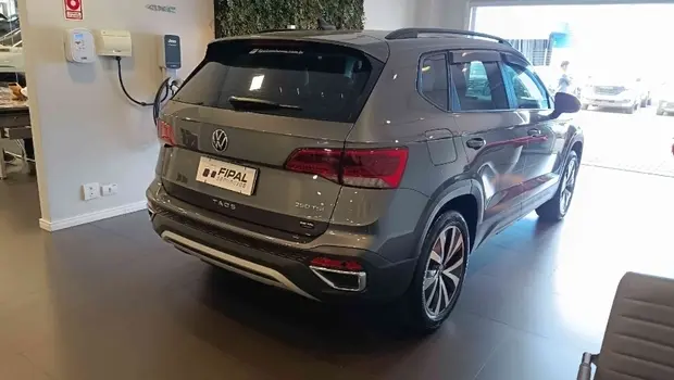 Volkswagen TAOS 1.4 250 TSI TOTAL FLEX COMFORTLINE AUTOMÁTICO