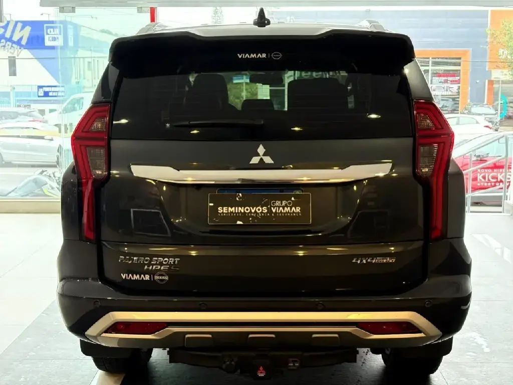 galeria PAJERO SPORT