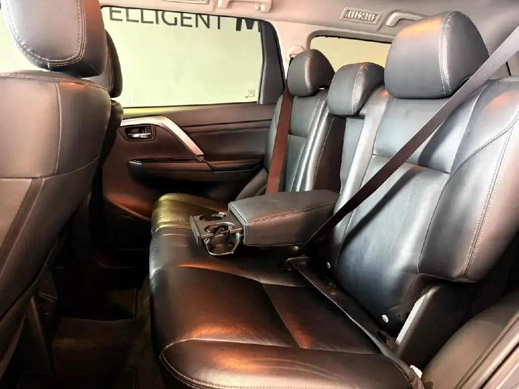 galeria PAJERO SPORT