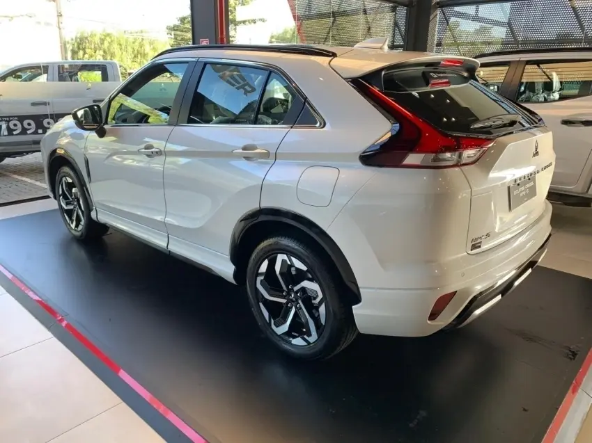 galeria ECLIPSE CROSS