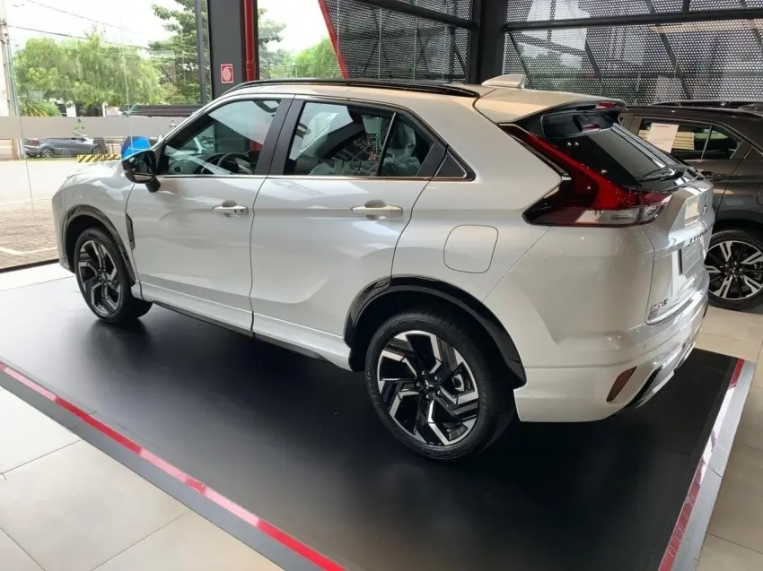 galeria ECLIPSE CROSS
