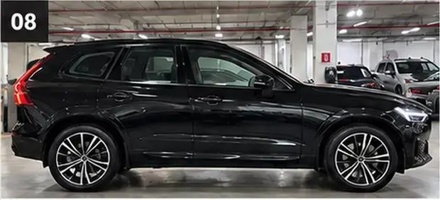 Volvo XC60 2.0 T8 HYBRID R-DESIGN AWD GEARTRONIC
