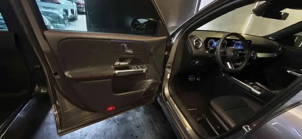 Mercedes Benz GLB 220 2.0 MHEV AMG LINE 4MATIC 8G-DCT
