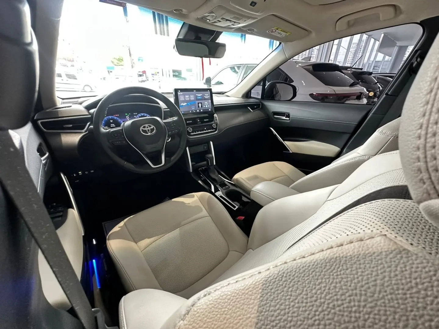 galeria COROLLA CROSS