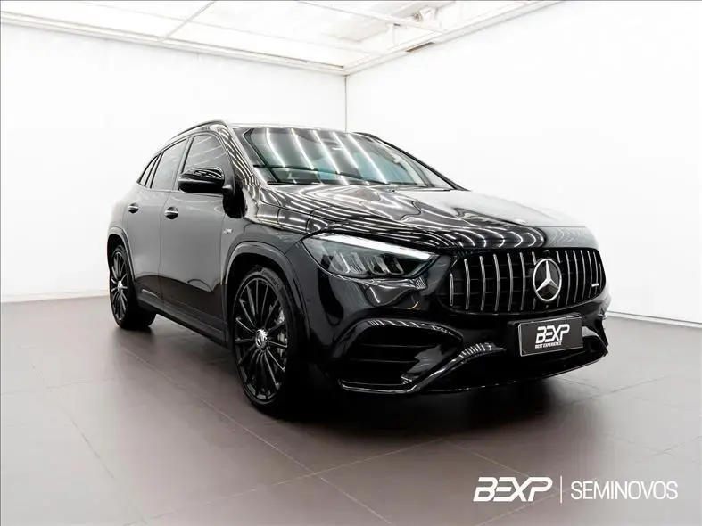 galeria GLA 35 AMG