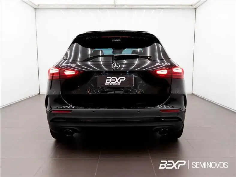 galeria GLA 35 AMG