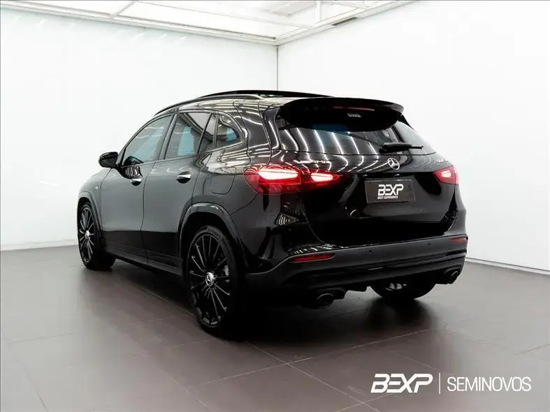 galeria GLA 35 AMG