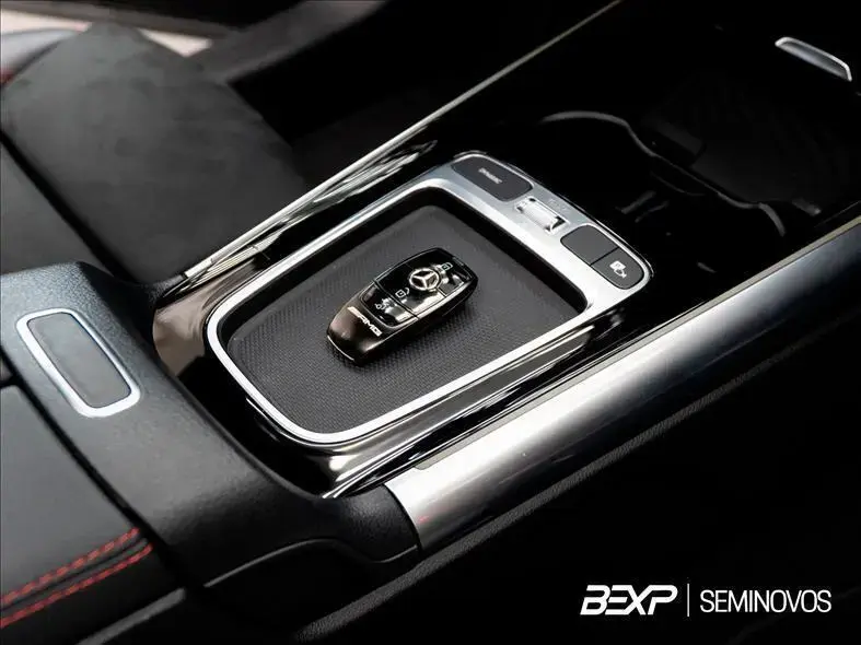 galeria GLA 35 AMG