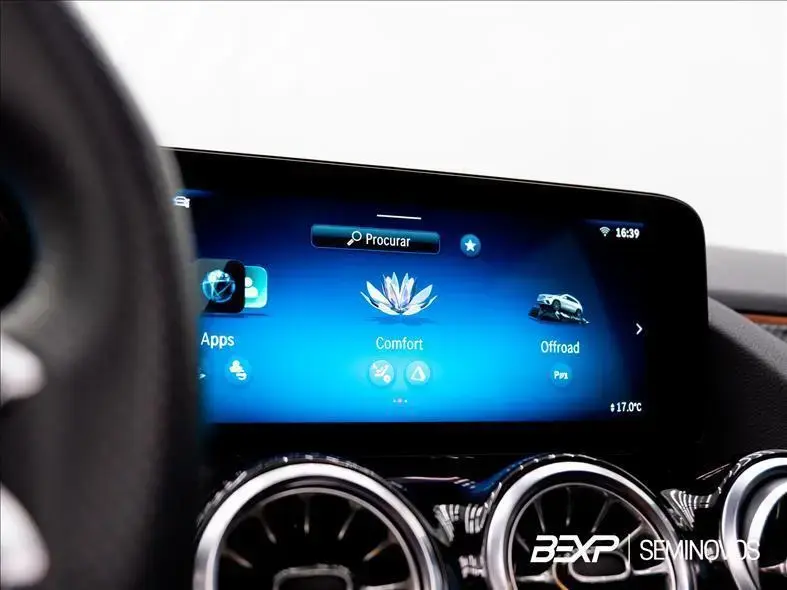 galeria GLA 35 AMG