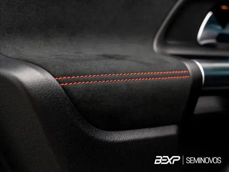 galeria GLA 35 AMG