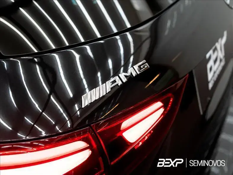 galeria GLA 35 AMG