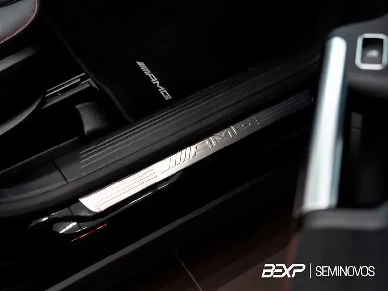 galeria GLA 35 AMG