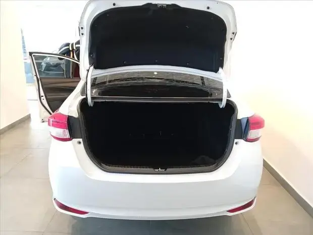 Toyota YARIS 1.5 16V FLEX SEDAN XS MULTIDRIVE
