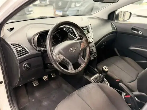 Hyundai HB20X 1.6 16V STYLE FLEX 4P MANUAL
