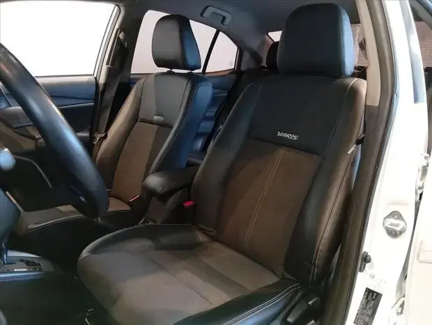 Toyota YARIS 1.5 16V FLEX SEDAN XS MULTIDRIVE