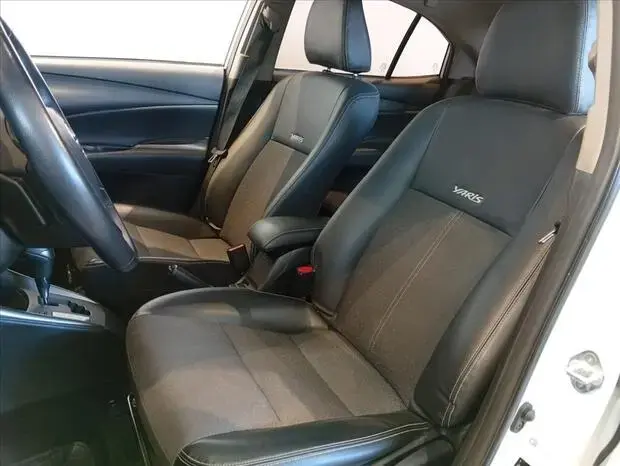 Toyota YARIS 1.5 16V FLEX SEDAN XS MULTIDRIVE