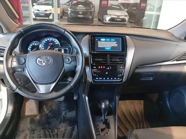 Toyota YARIS 1.5 16V FLEX SEDAN XS MULTIDRIVE