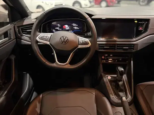 Volkswagen VIRTUS 1.0 200 TSI HIGHLINE AUTOMÁTICO