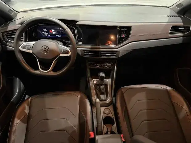 Volkswagen VIRTUS 1.0 200 TSI HIGHLINE AUTOMÁTICO