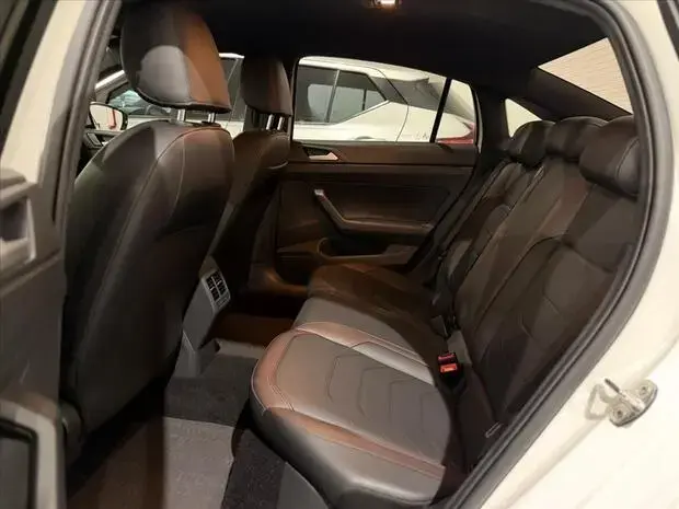 Volkswagen VIRTUS 1.0 200 TSI HIGHLINE AUTOMÁTICO