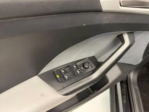 Volkswagen T-CROSS 1.0 200 TSI TOTAL FLEX COMFORTLINE AUTOMÁTICO