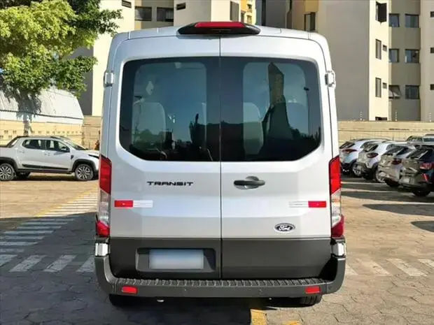 Ford TRANSIT 2.0 ECOBLUE DIESEL MINIBUS 14+1 L3H2 AUTOMÁTICO