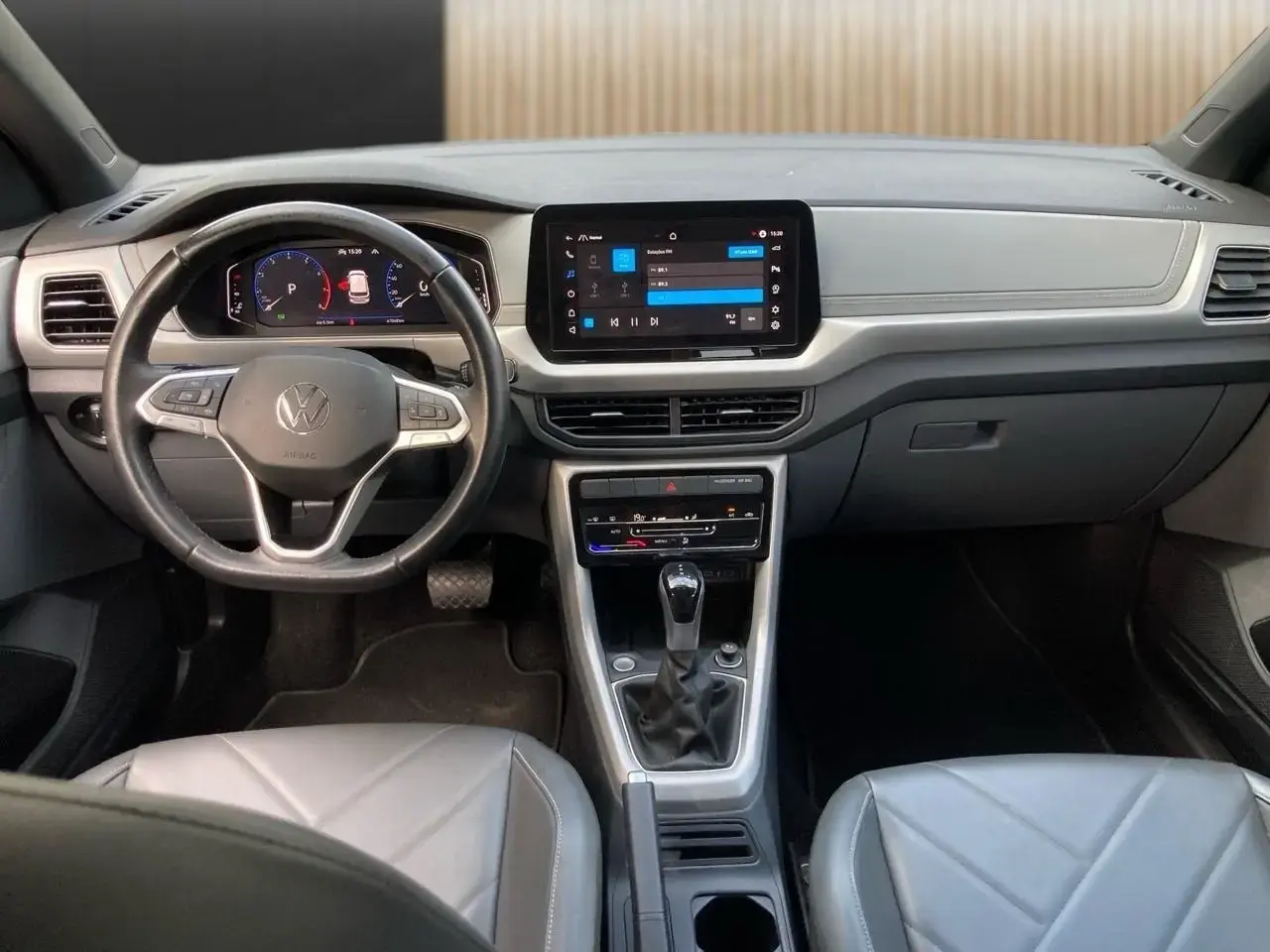 galeria T-Cross Comfor. 200 TSI 1.0 Flex 5p Aut.