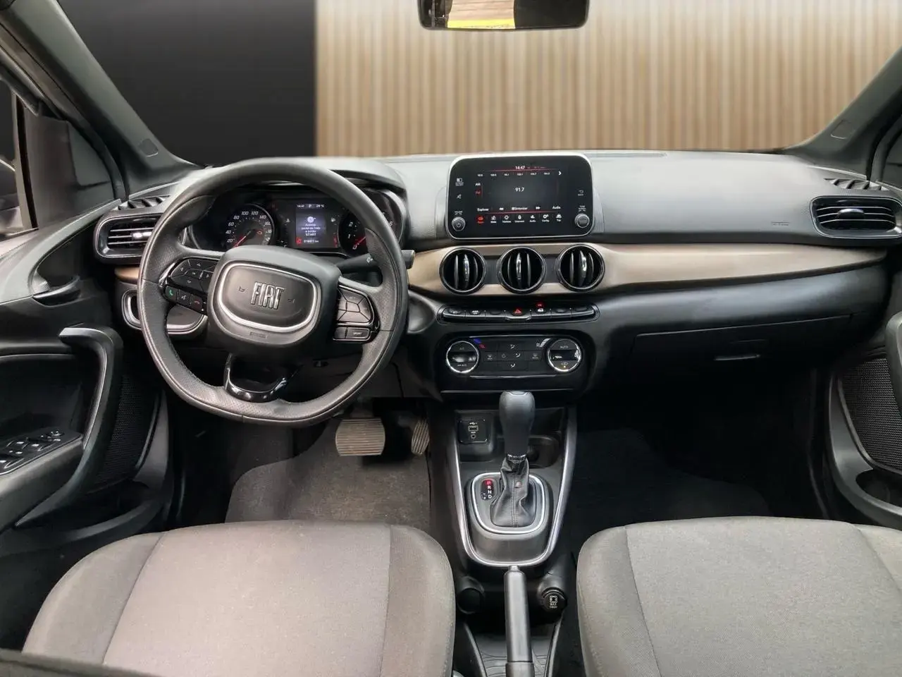 galeria CRONOS DRIVE 1.3 8V Flex Aut.