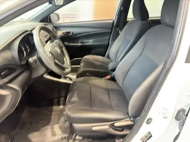 Toyota YARIS 1.3 16V FLEX XL LIVE MULTIDRIVE