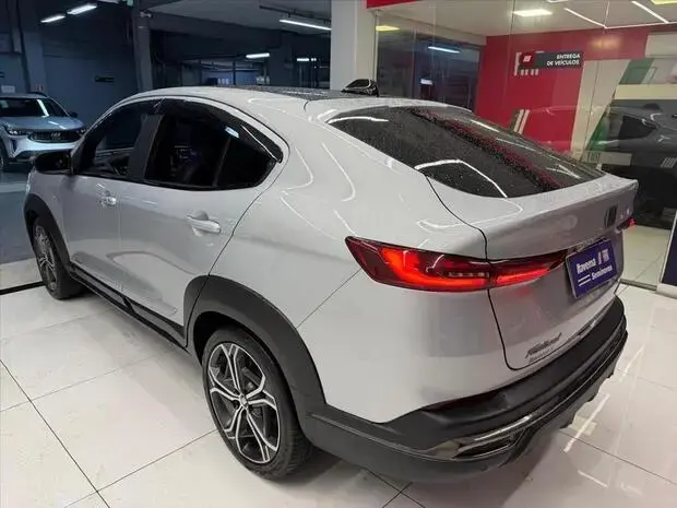 Fiat FASTBACK 1.0 TURBO 200 HYBRID IMPETUS CVT