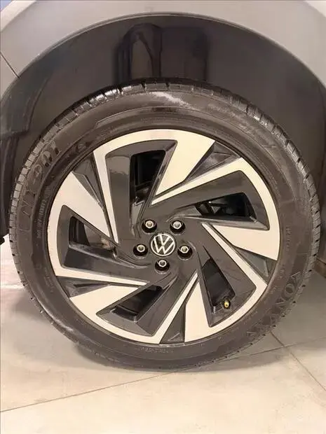 Volkswagen NIVUS 1.0 200 TSI TOTAL FLEX HIGHLINE AUTOMÁTICO