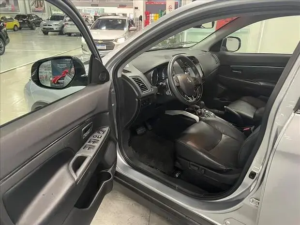 Mitsubishi OUTLANDER SPORT 2.0 MIVEC FLEX HPE AUTOMÁTICO