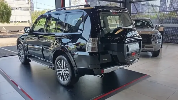 Mitsubishi PAJERO FULL 3.2 HPE 4X4 16V TURBO INTERCOOLER DIESEL 4P AUTOMÁTICO