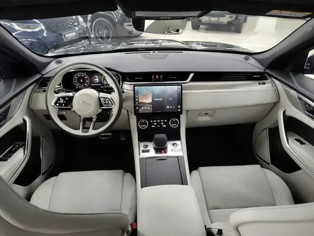 Jaguar F-Pace 2.0 R-Dynamic SE 404cv (Híbrido)