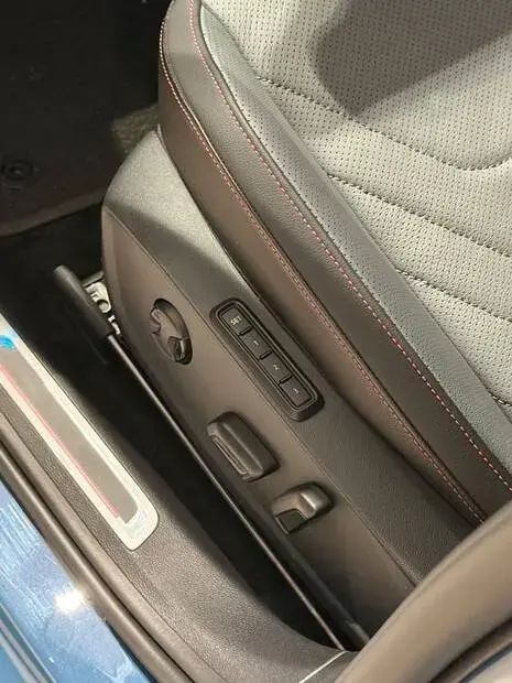 Volkswagen Jetta 2.0 GLI 350 TSI AT