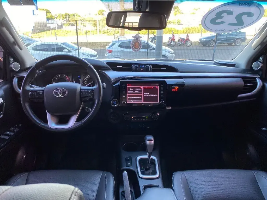 galeria HILUX
