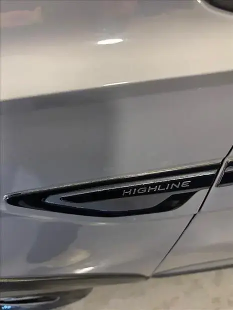 Volkswagen NIVUS 1.0 200 TSI TOTAL FLEX HIGHLINE AUTOMÁTICO