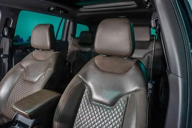 Jeep COMMANDER 1.3 T270 TURBO FLEX OVERLAND AT6