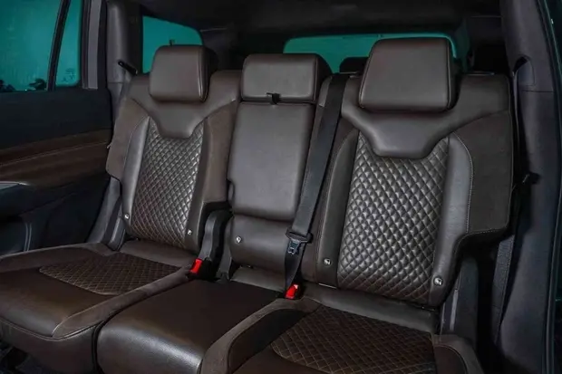 Jeep COMMANDER 1.3 T270 TURBO FLEX OVERLAND AT6