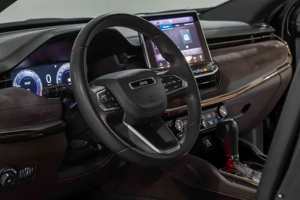 Jeep COMMANDER 1.3 T270 TURBO FLEX OVERLAND AT6