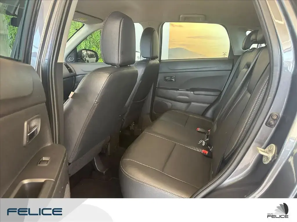 galeria OUTLANDER SPORT
