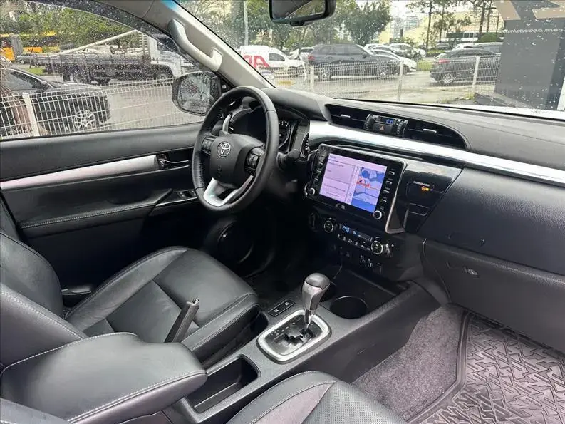 galeria HILUX