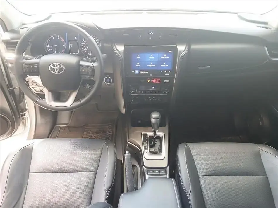 Hilux Sw4 2.8 D-4D Turbo Diesel Srx 4X4 Automático 5