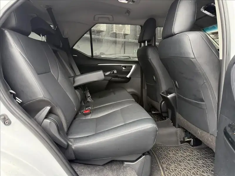 galeria HILUX SW4