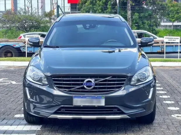 Volvo XC60 2.0 T5 MOMENTUM GASOLINA 4P AUTOMÁTICO