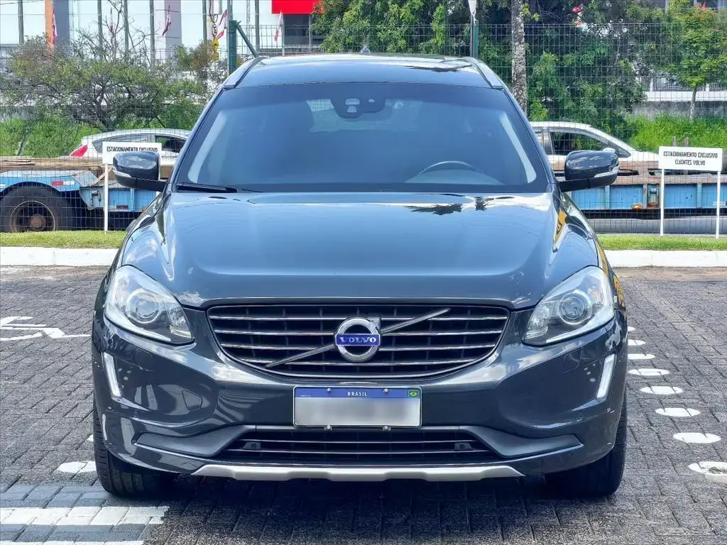 Volvo XC60 2.0 T5 Momentum Gasolina 4P Automático - foto 3