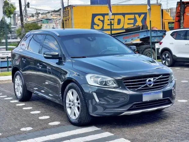 Volvo XC60 2.0 T5 MOMENTUM GASOLINA 4P AUTOMÁTICO